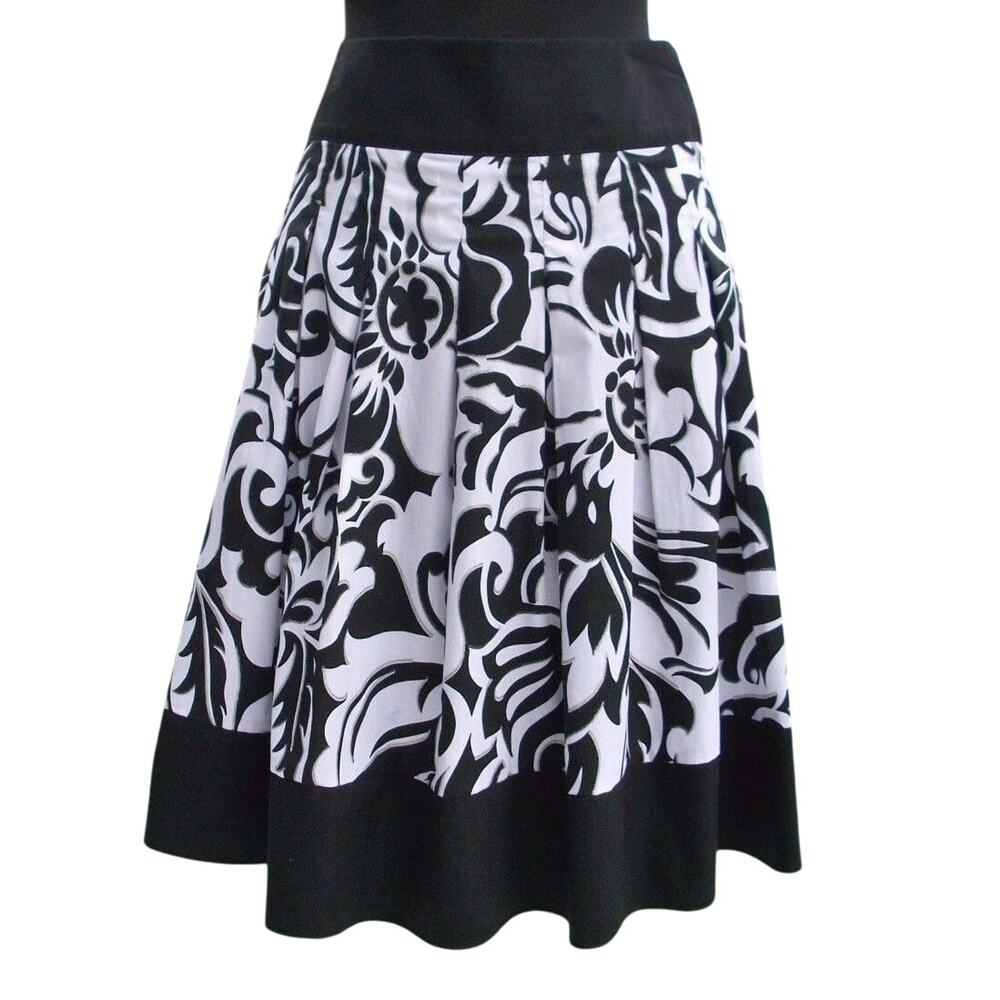 Cache Pleated Silver Metallic Kissed Skirt Self Belt Black White Silver $138